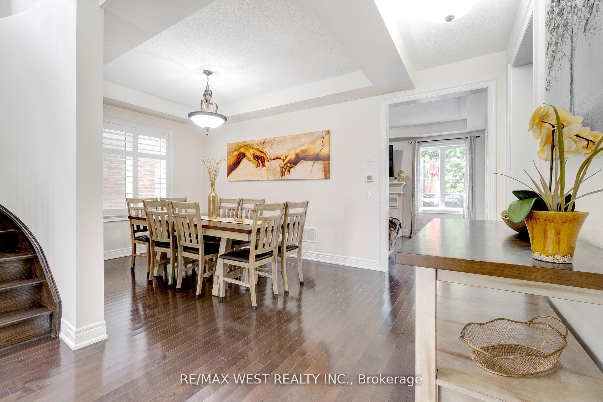 32 Brookwater Crescent photo 3
