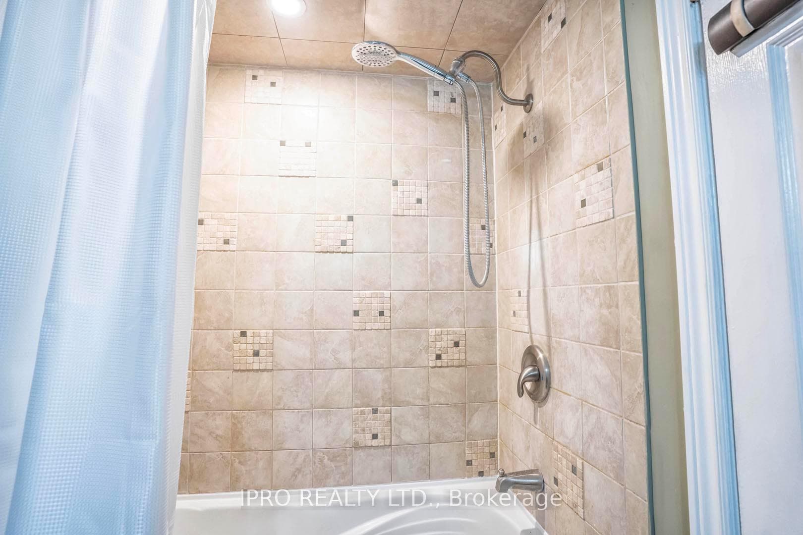 6045 Grossbeak Drive photo 27