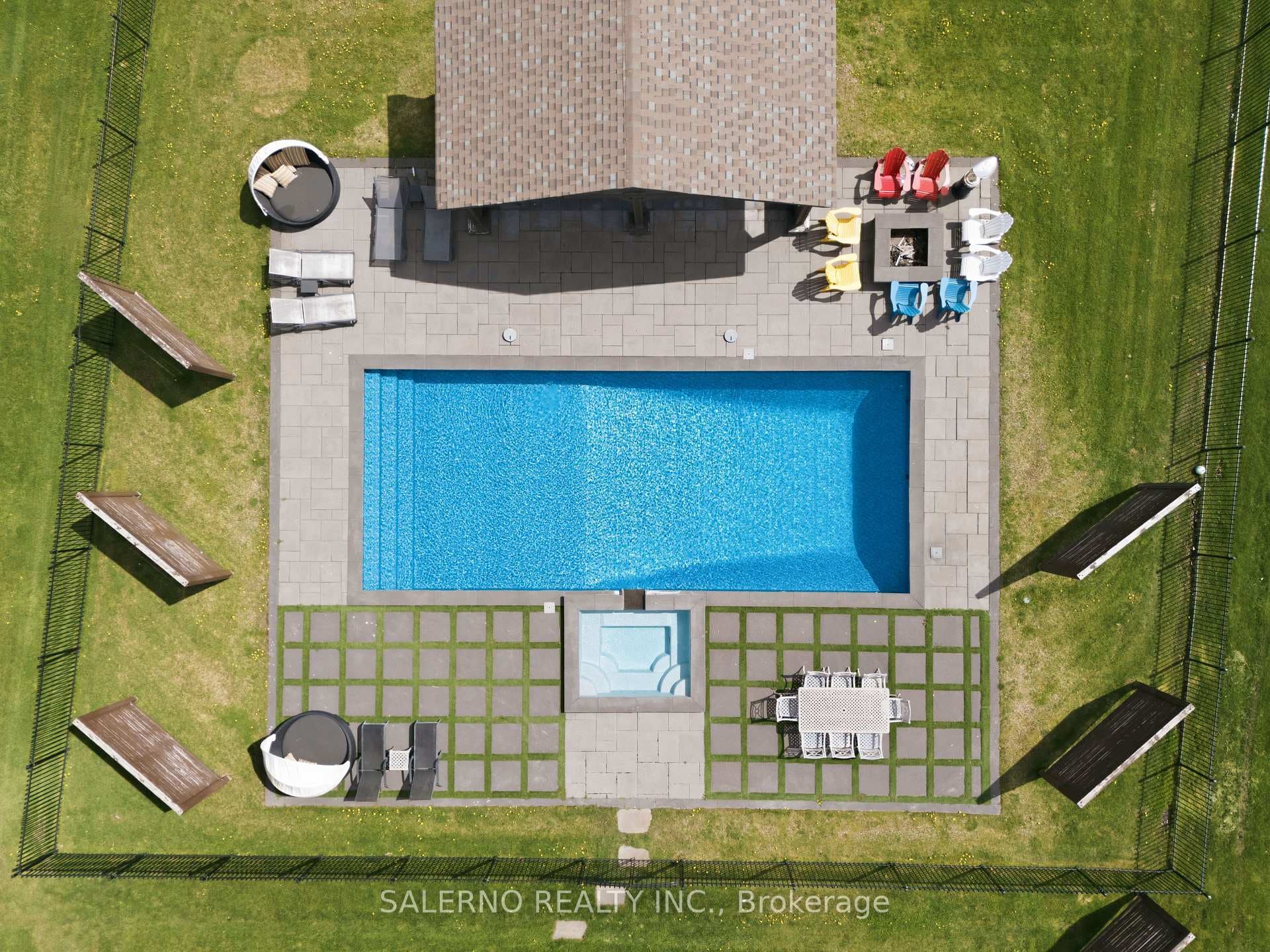 21 Stallions Court photo 45