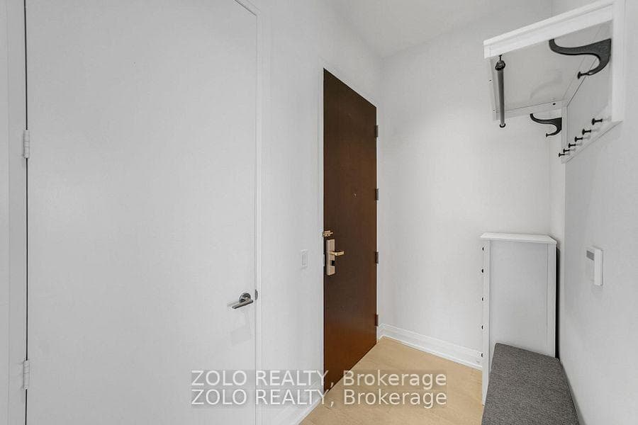 7 Grenville Street Unit 6310 photo 6