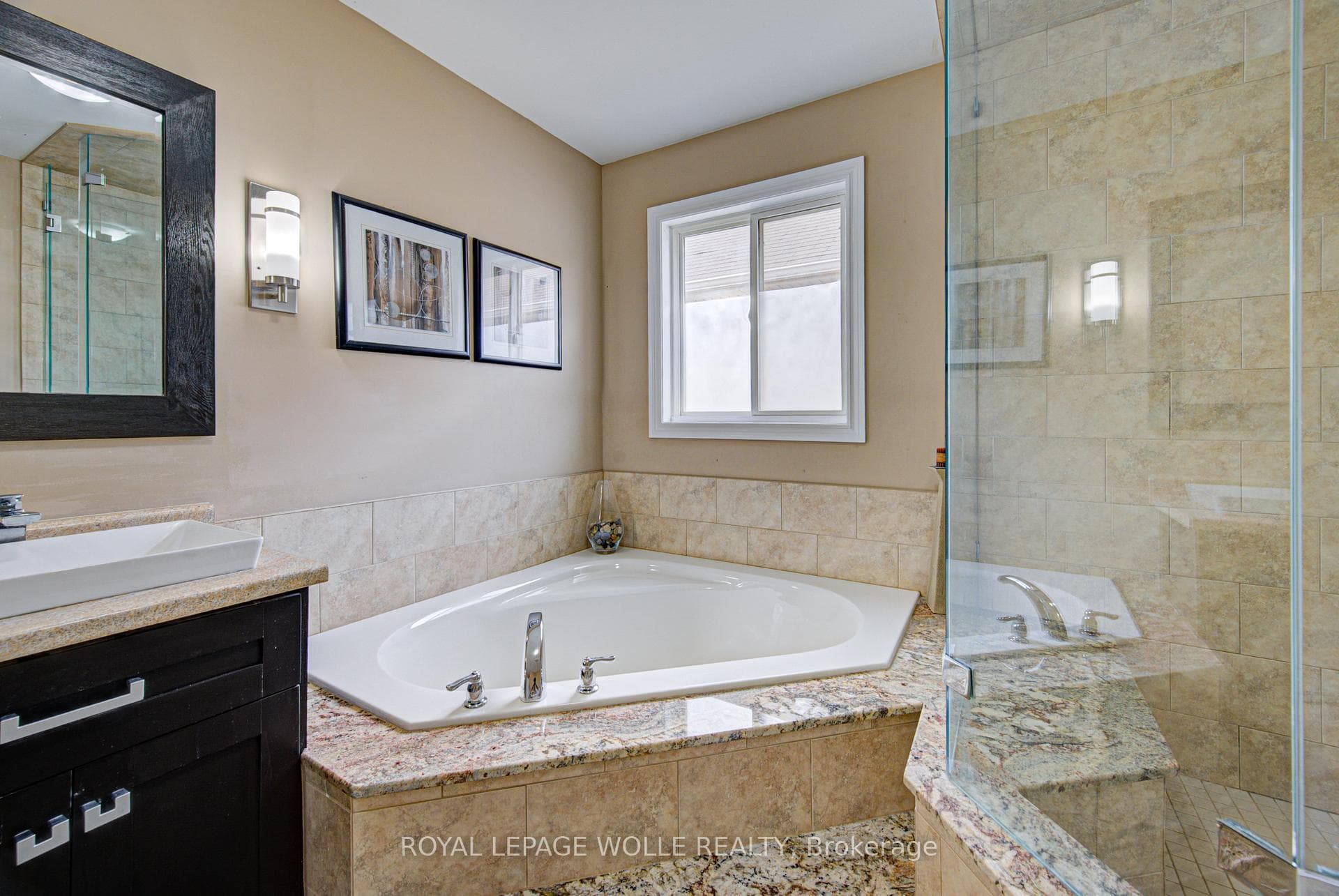 37 Davinci Boulevard photo 25