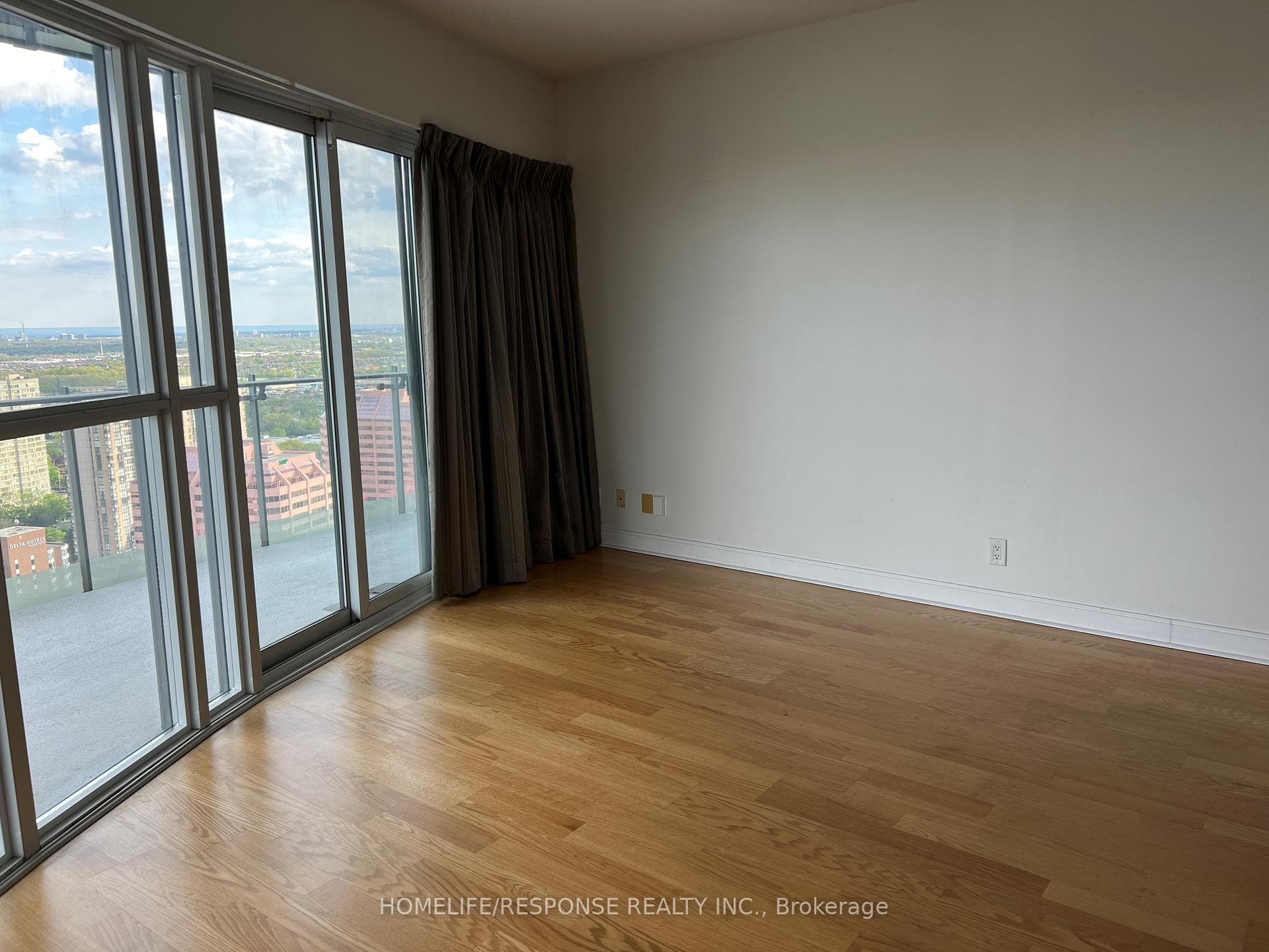 50 Absolute Avenue Unit 3104 photo 6