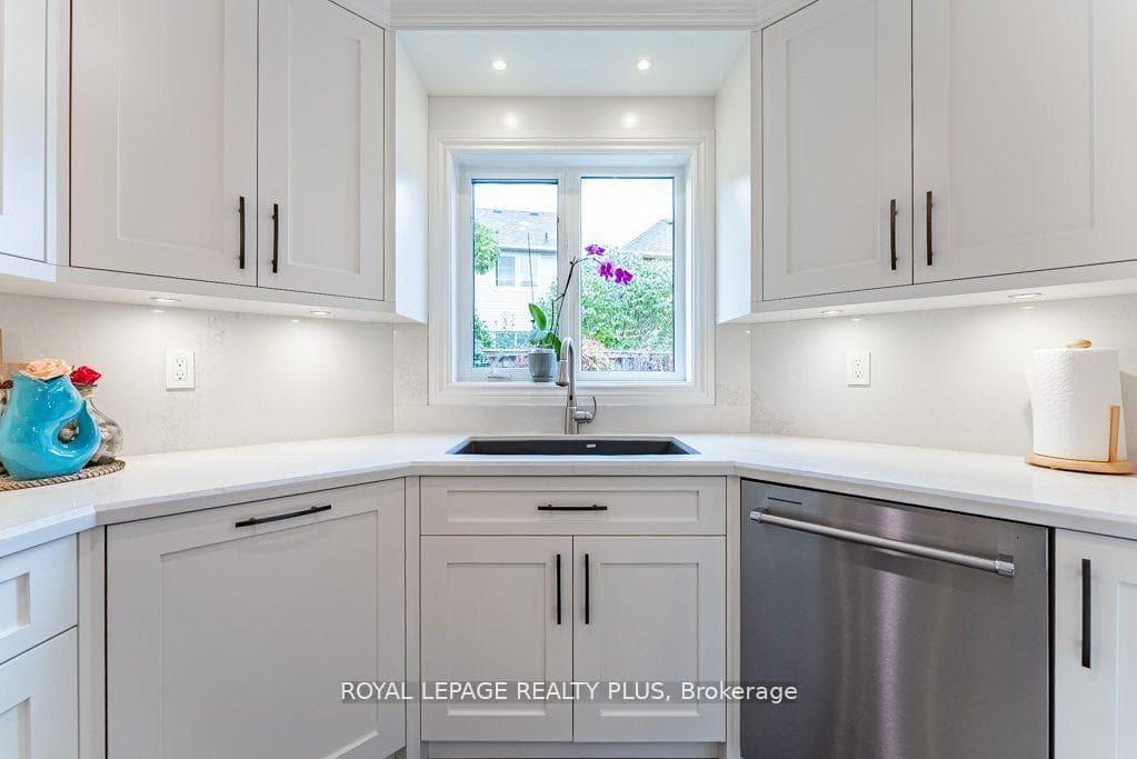 20 Navy Crescent photo 17