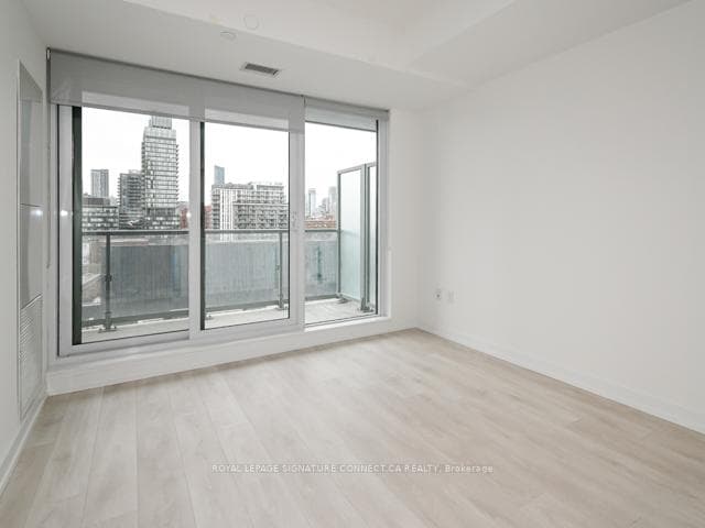 225 Sumach Street Unit 506 photo 11