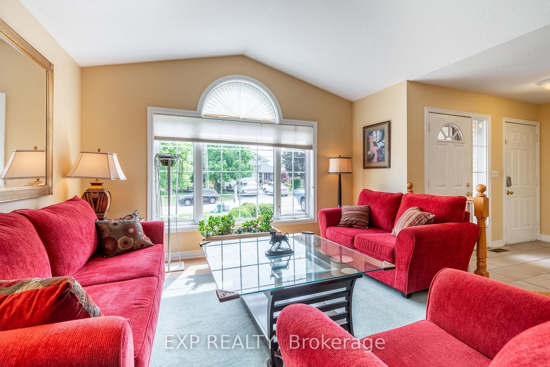 4052 Hixon Street photo 3