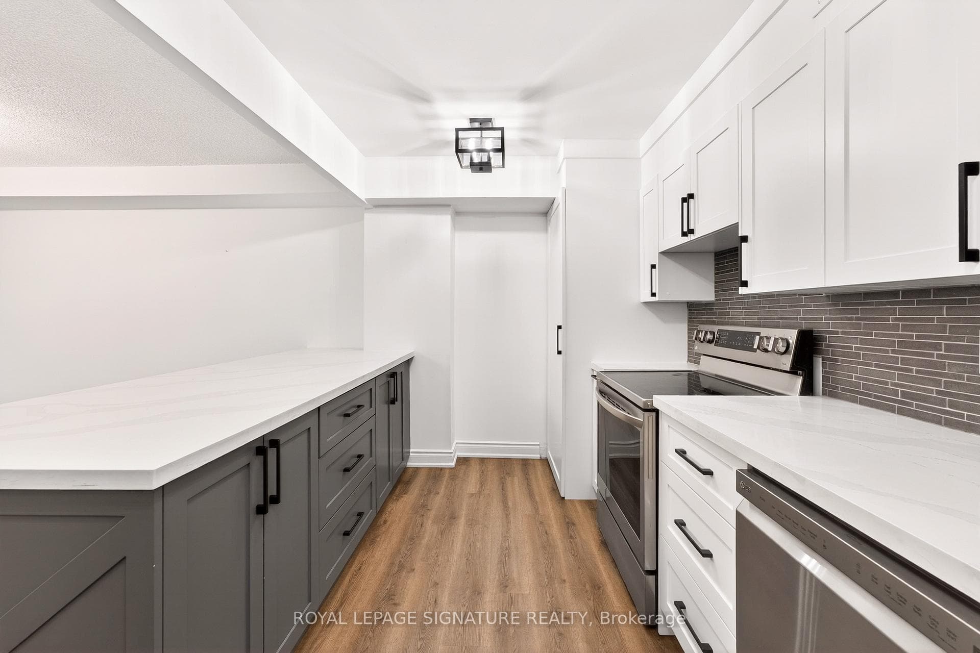 60 Inverlochy Boulevard Unit 309 photo 7