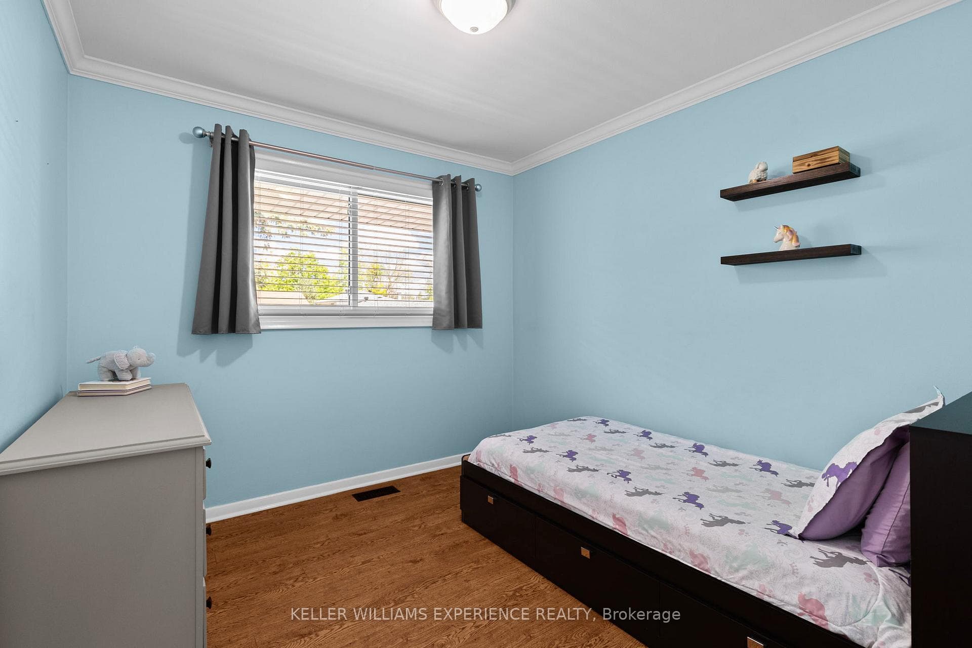 27 Ottaway Avenue photo 16