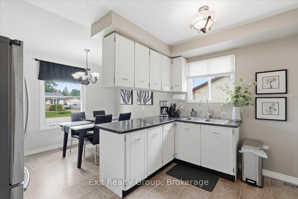 51 Sidney Road photo 9