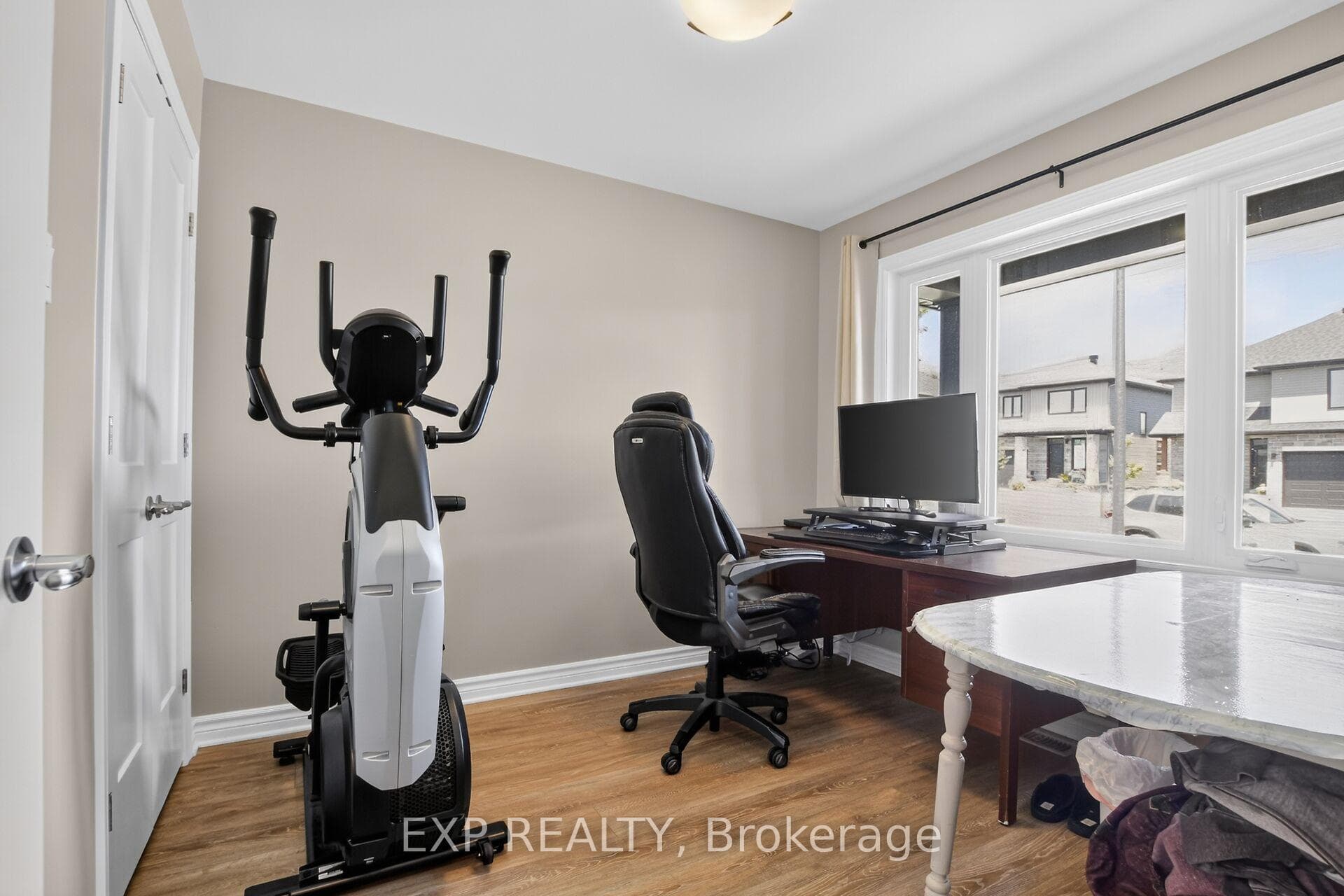 98 Seabert Drive photo 26