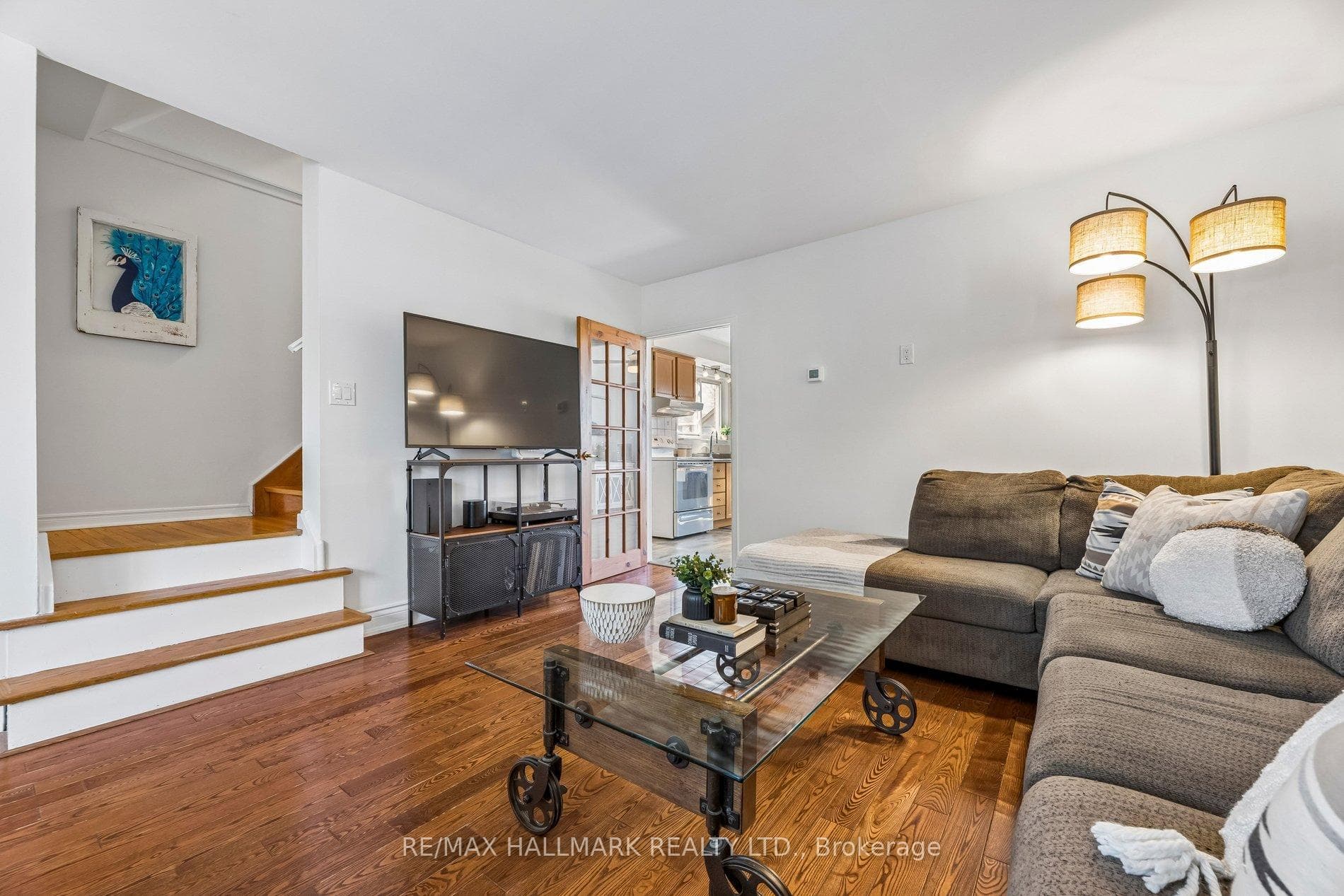 157 Barkley Crescent photo 5