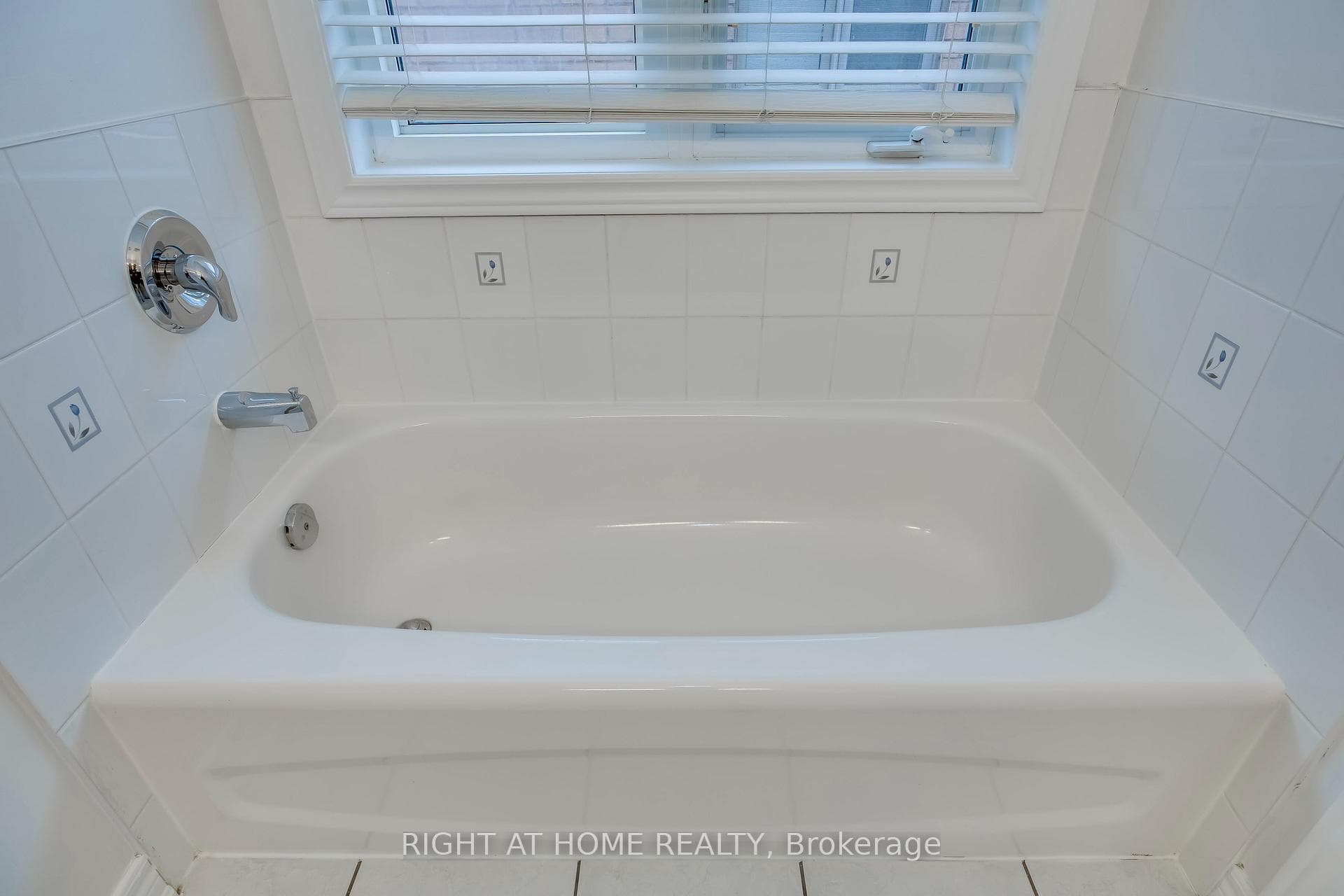 1015 Galesway Boulevard Unit 13 photo 20