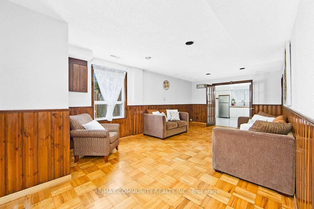 17 Tineta Crescent photo 3