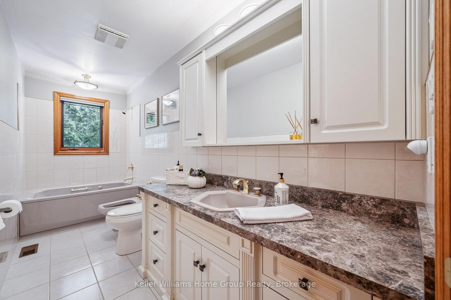 7809 Speedvale Avenue photo 24