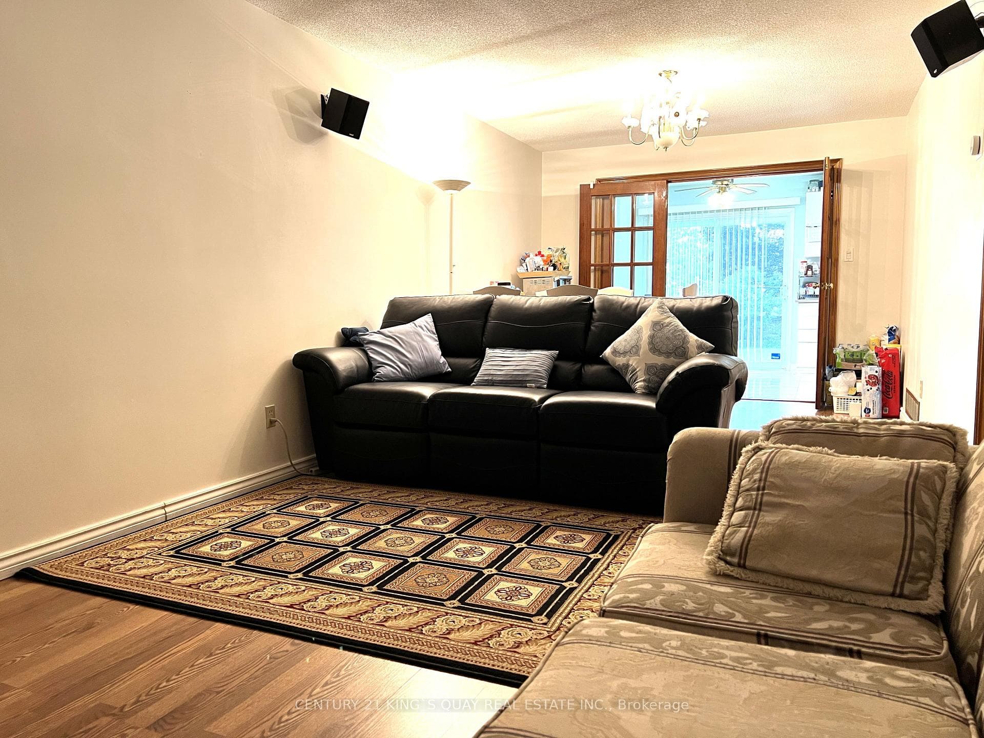 113 Stirling Crescent photo 9