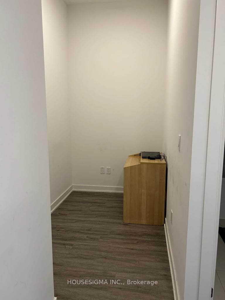 1 Cardiff Road Unit 703 photo 19