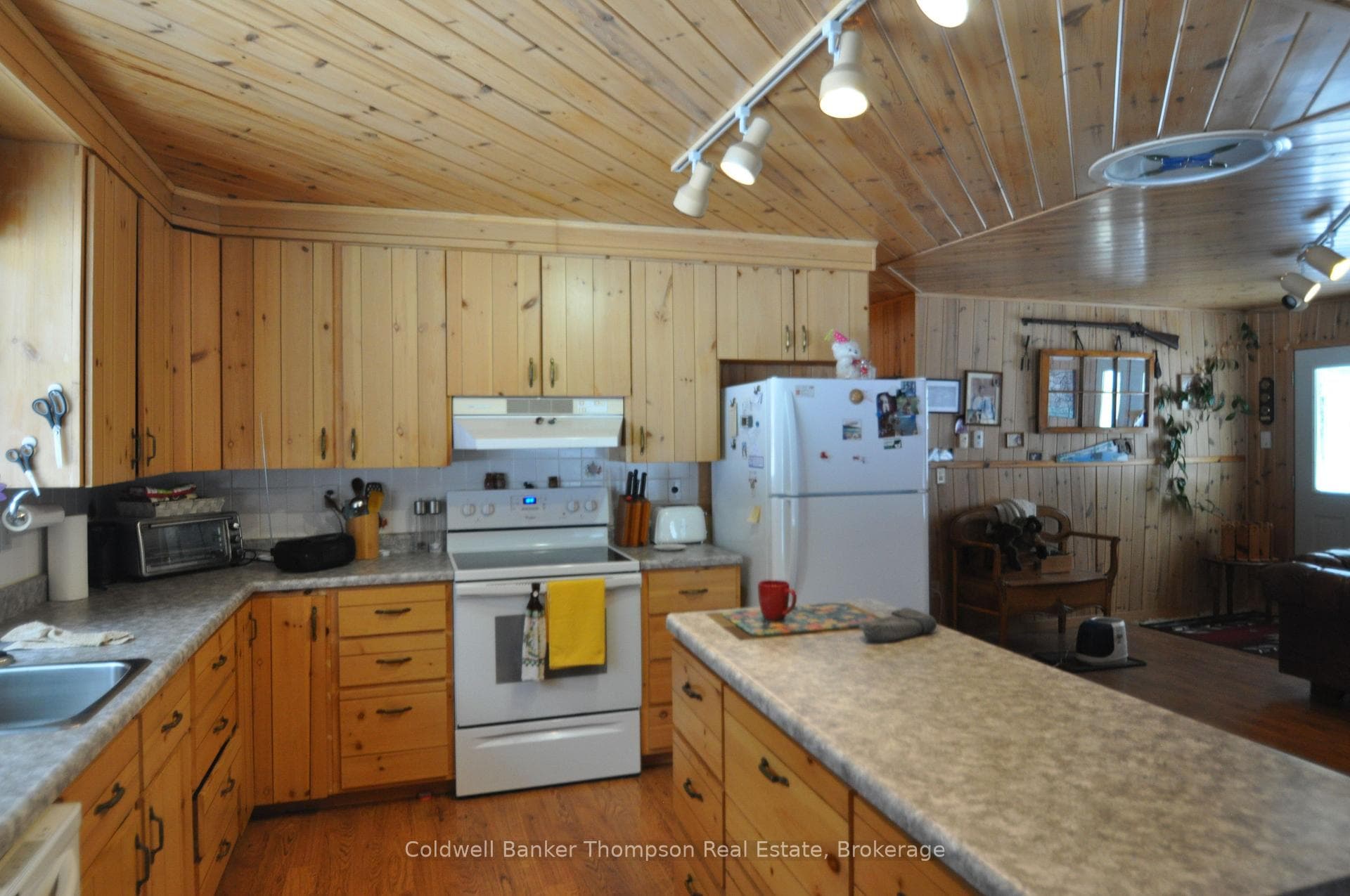 1033 Old Highway Road photo 5