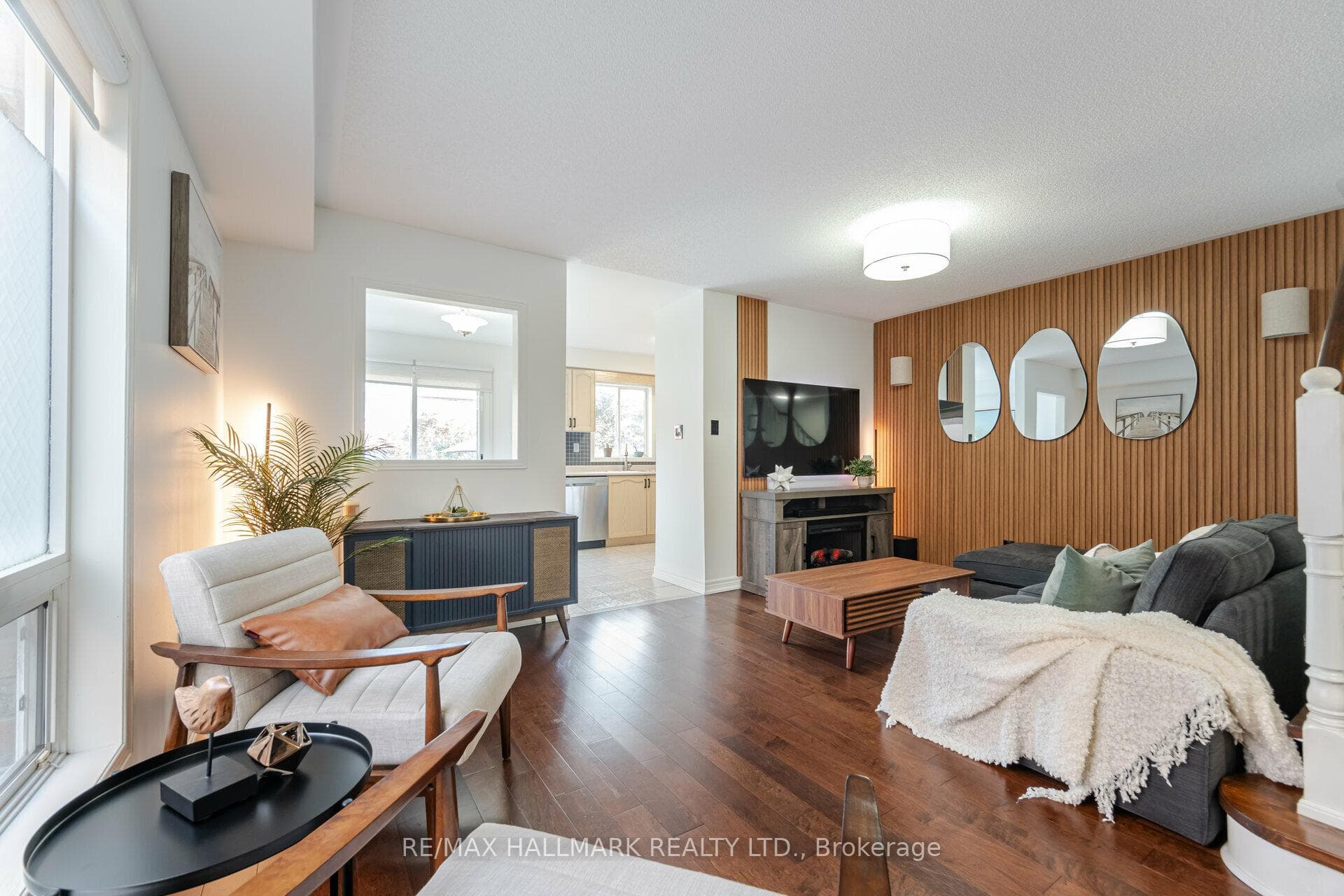 1840 Creek Way photo 2