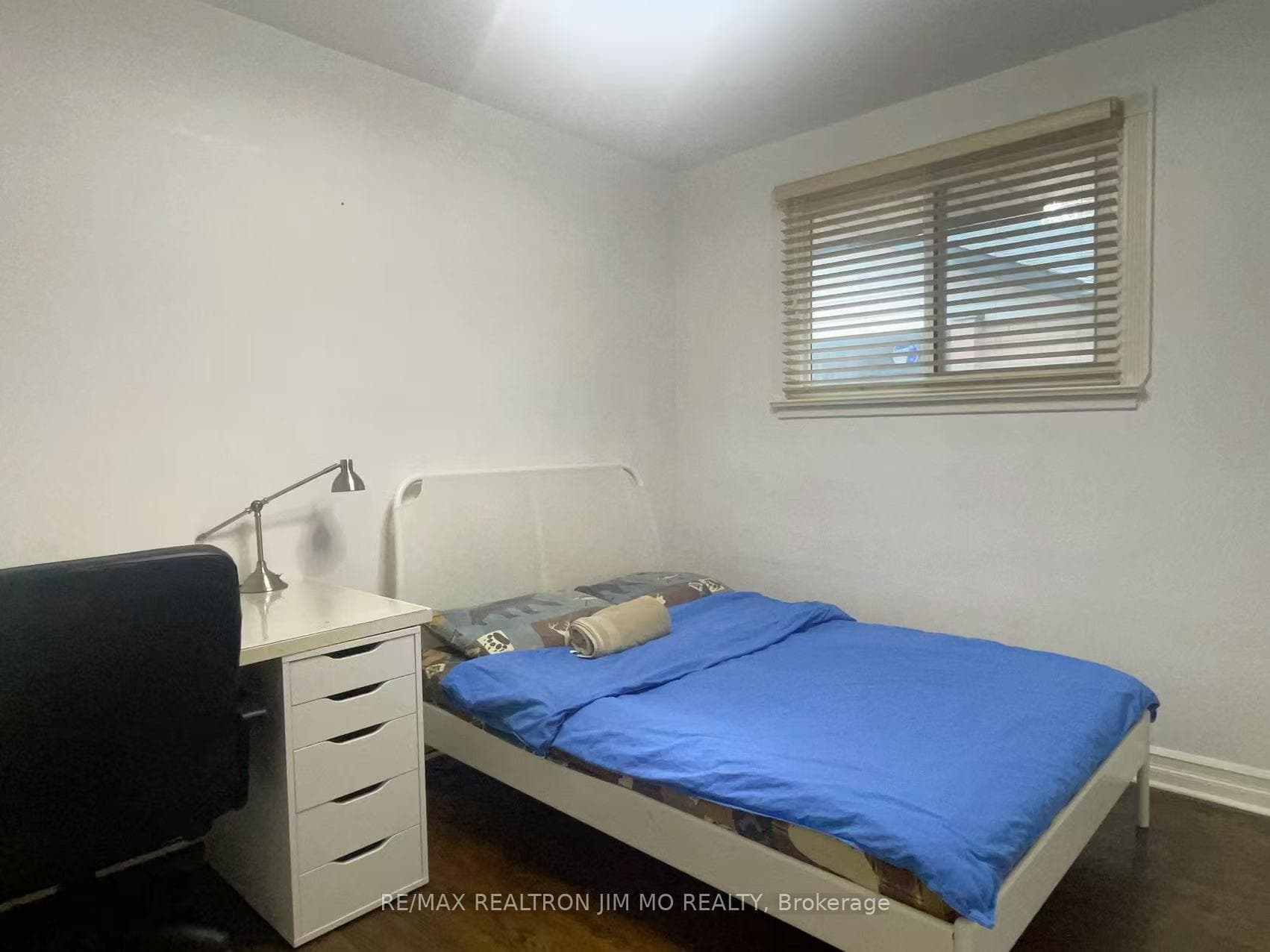 6 Royal Doulton Drive Unit Main photo 22