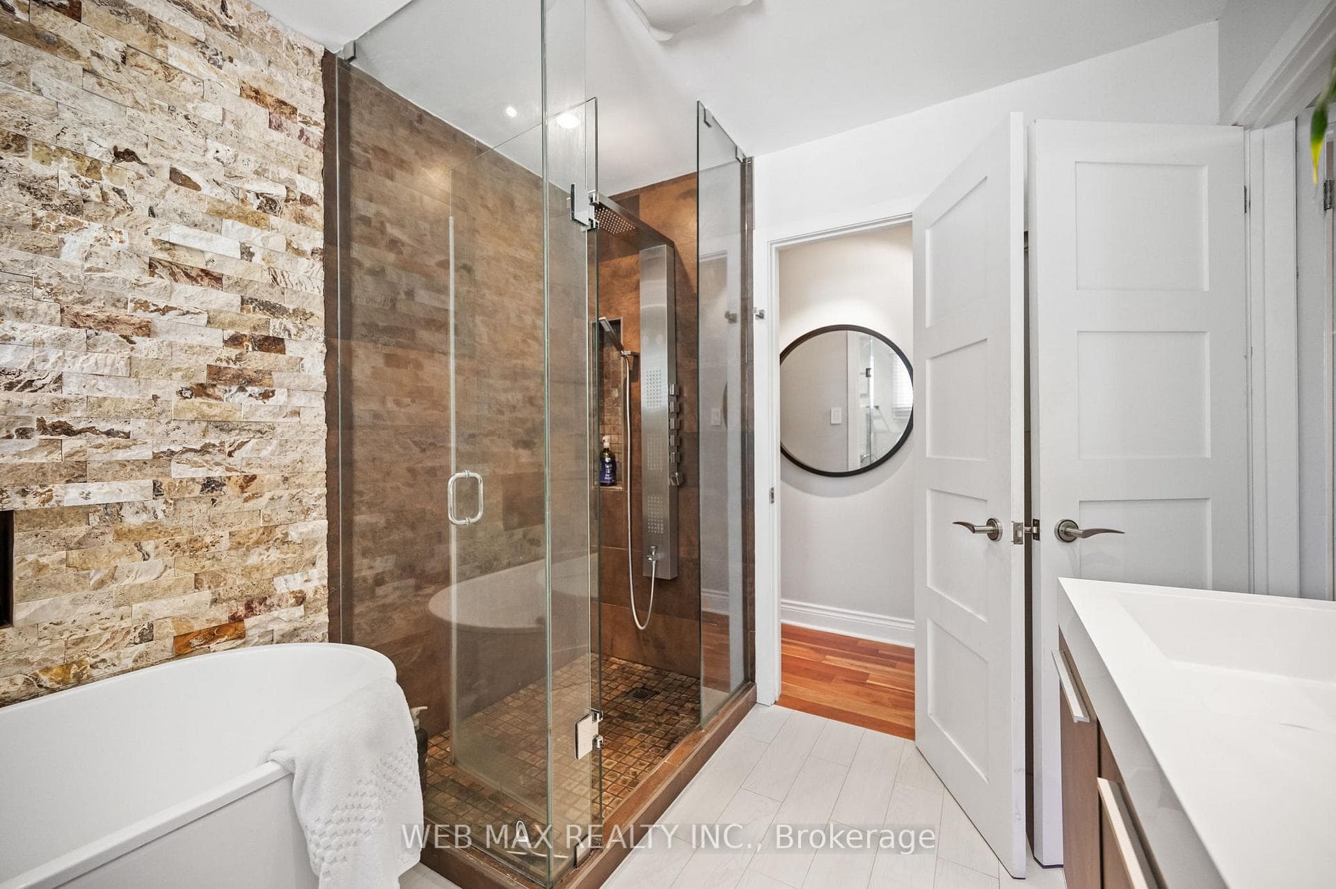 1302 Wharf Street photo 35
