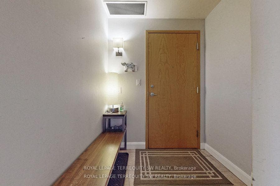 700 King Street Unit 1101 photo 3