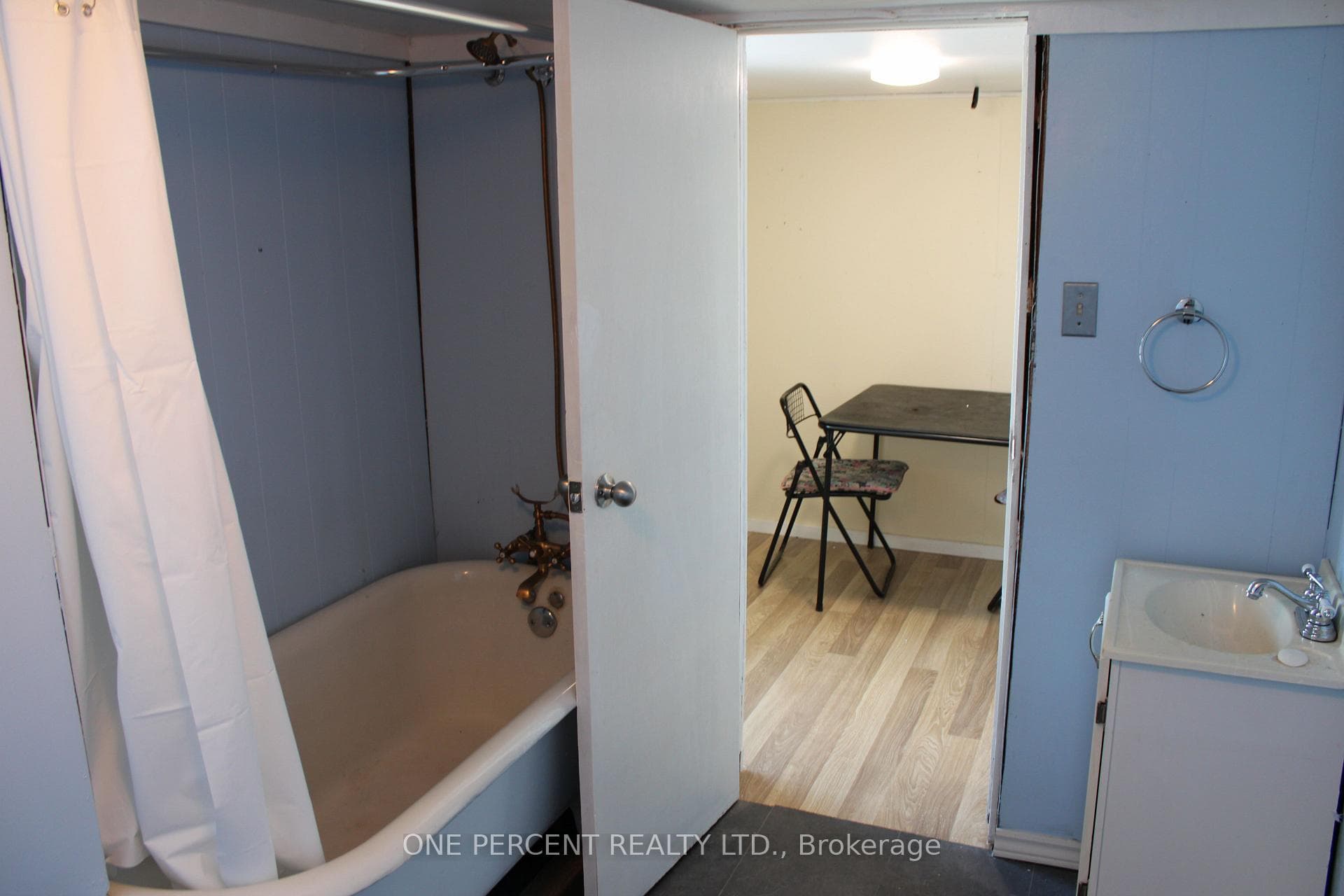 80 Poplar Avenue Unit B photo 7