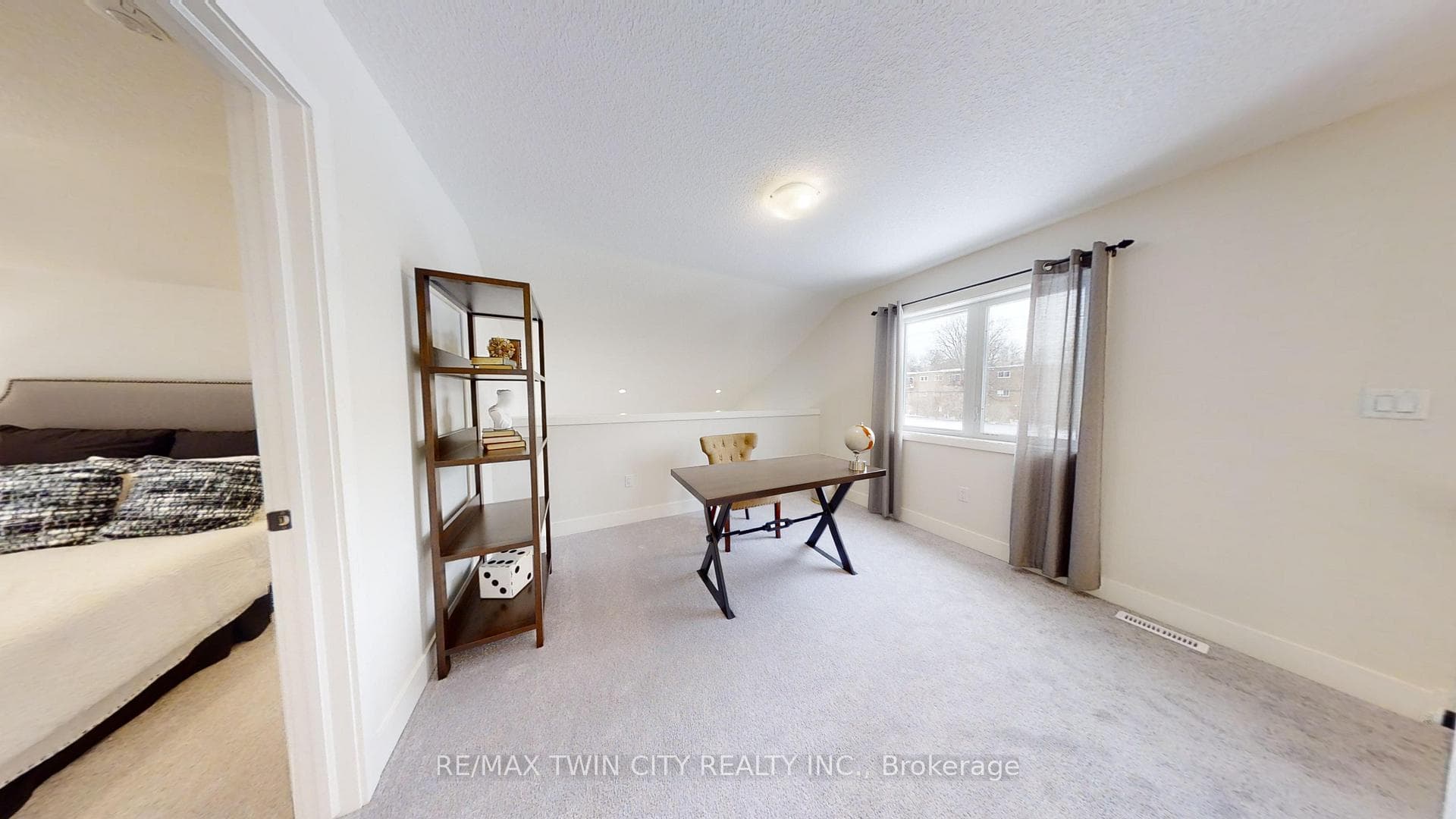 1715 FAIRFIELD Road photo 12