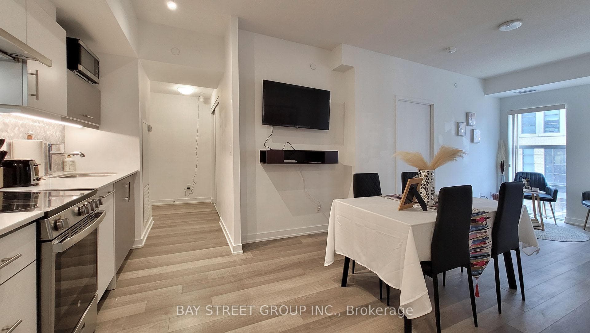 181 Huron Street Unit 204 photo 16
