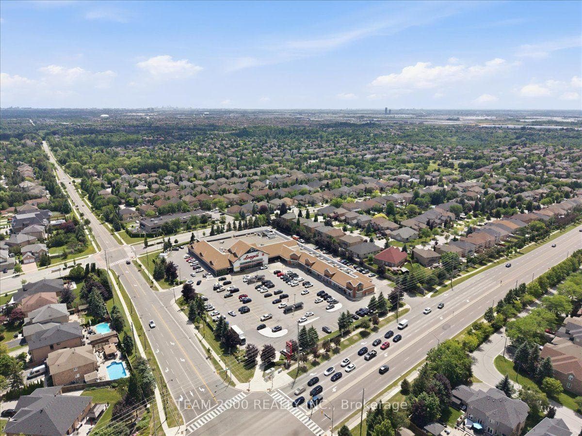 26 Crown Crescent photo 44