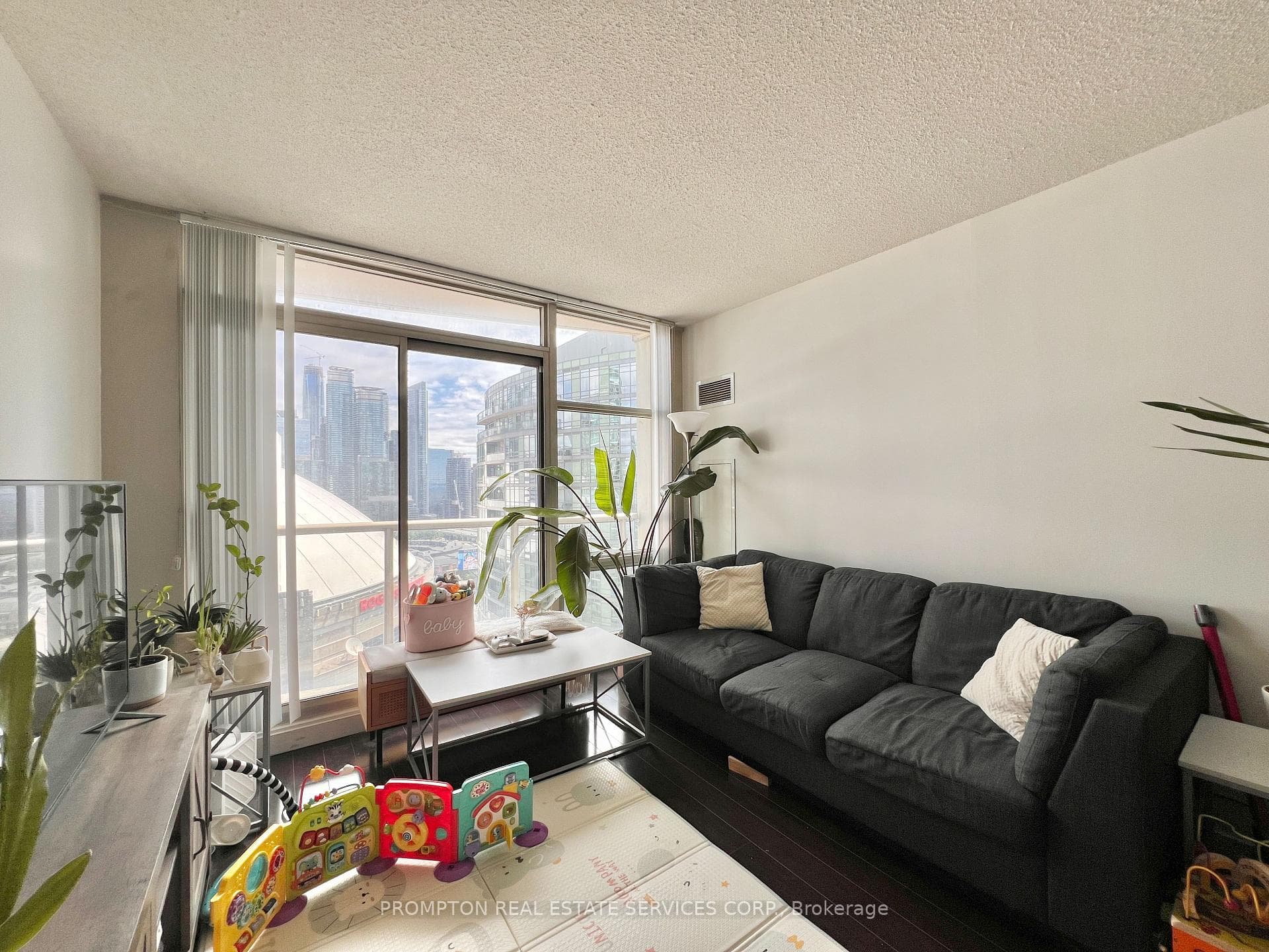 10 Navy Wharf Court Unit 2708 photo 6