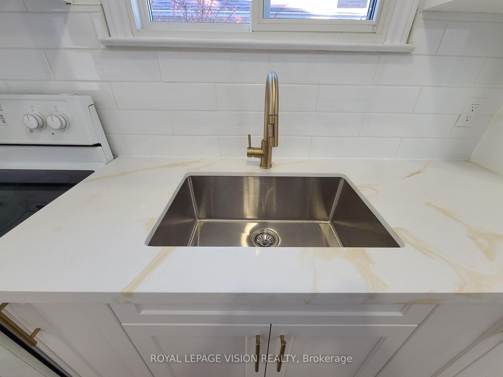 NEW KITCHEN