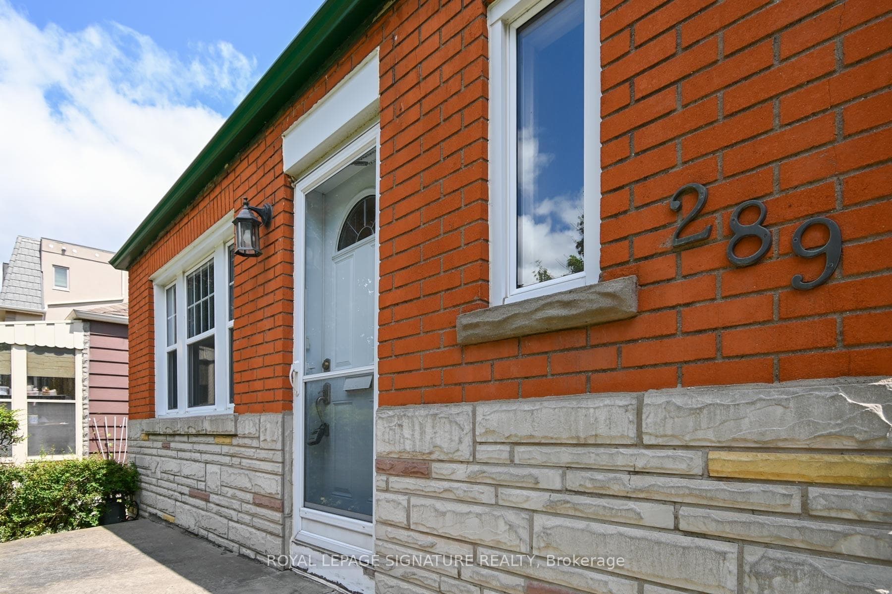 289 Warden Avenue photo 13