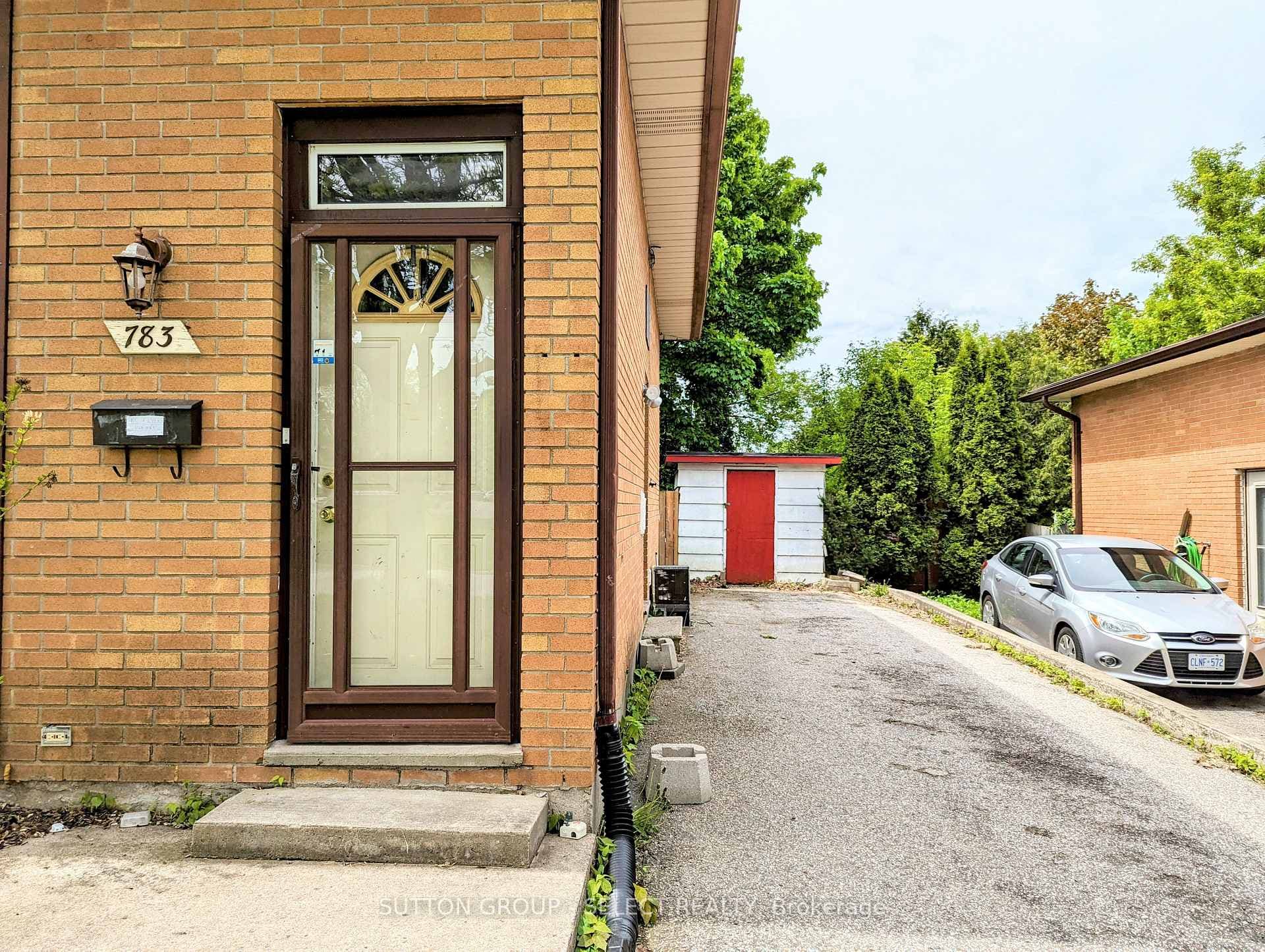 783 Sevilla Park Place photo 2