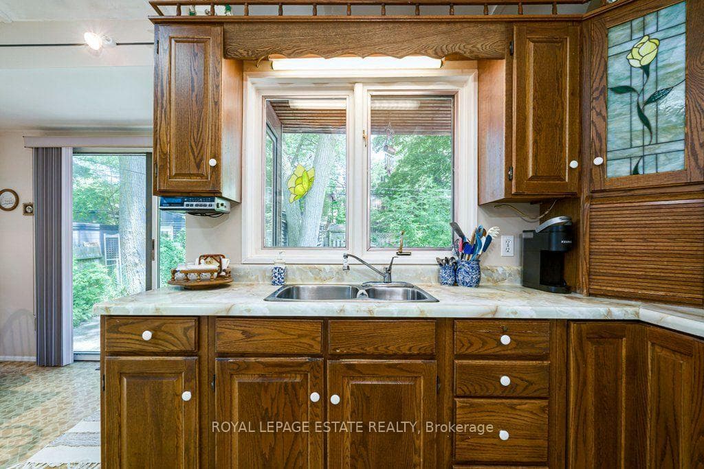 181 Silver Birch Avenue photo 9
