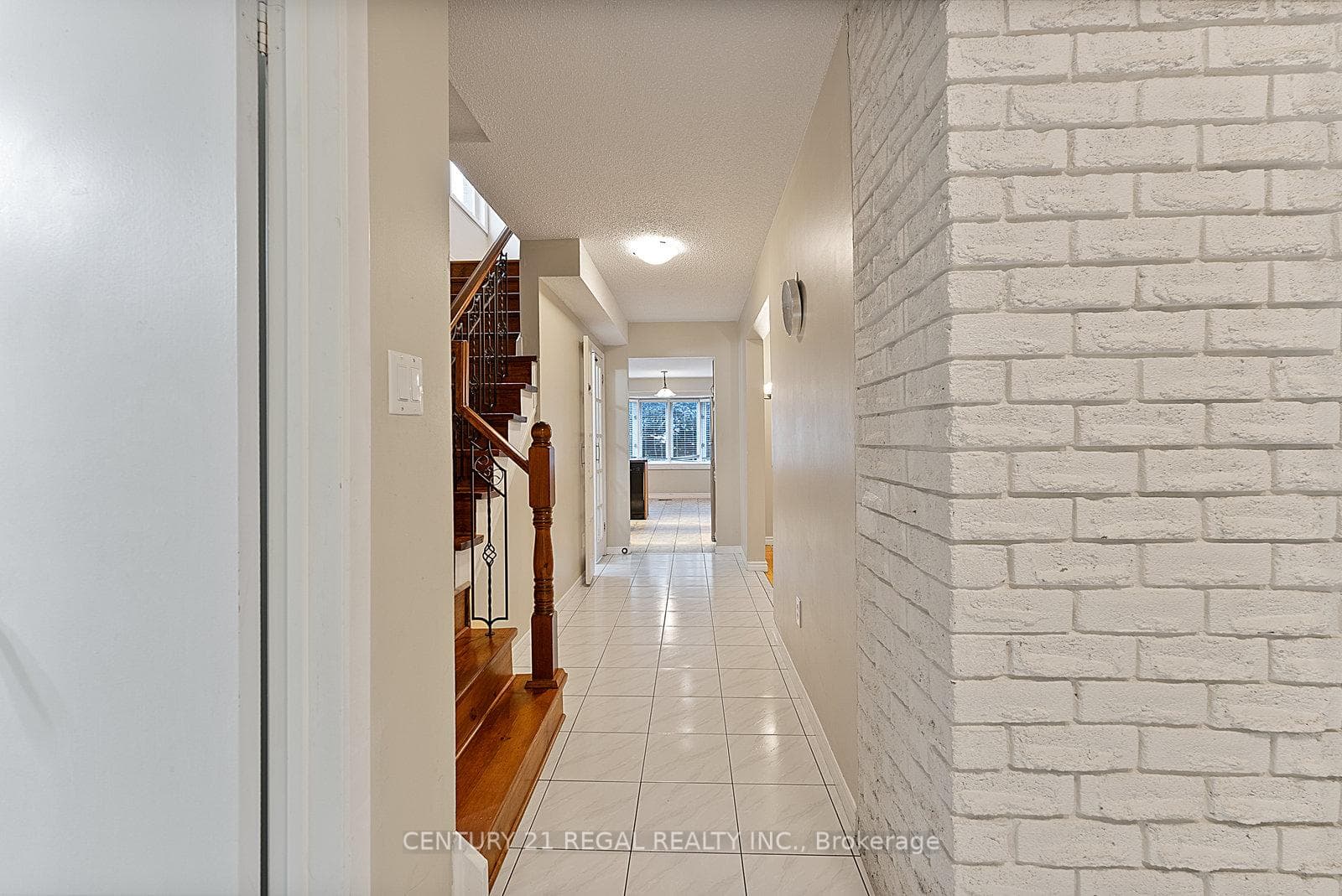 28 Ecclesfield Drive photo 3