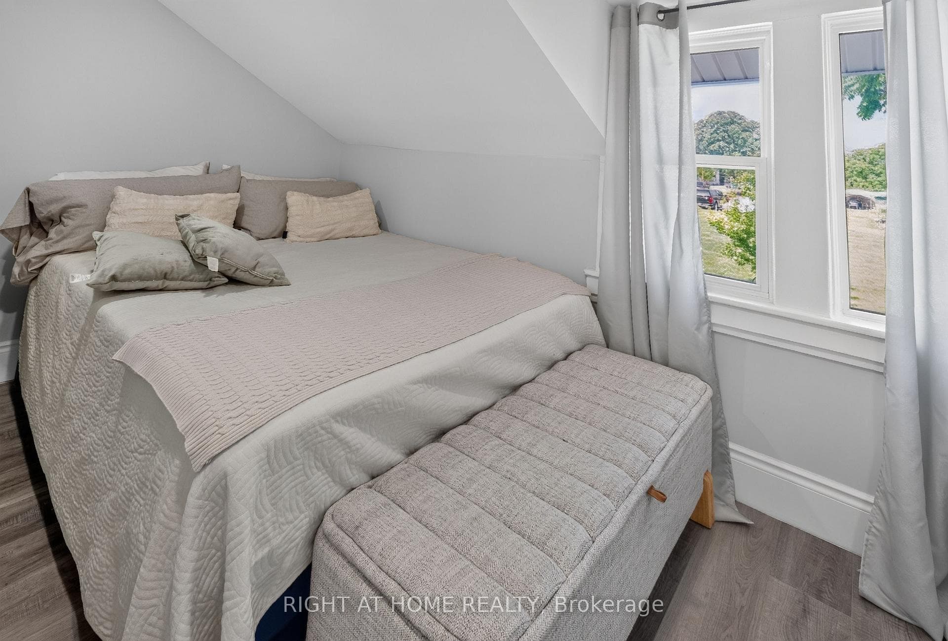 77 Pearl Street photo 24