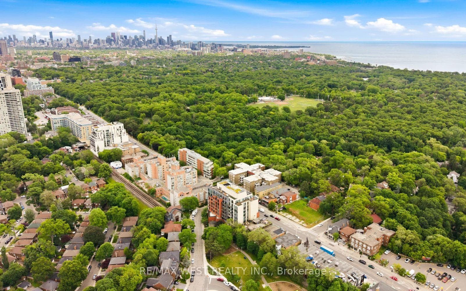 2118 Bloor Street Unit 709 photo 19