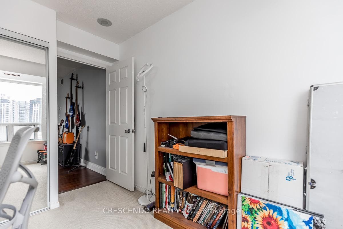 30 Harrison Garden Boulevard Unit 902 photo 22