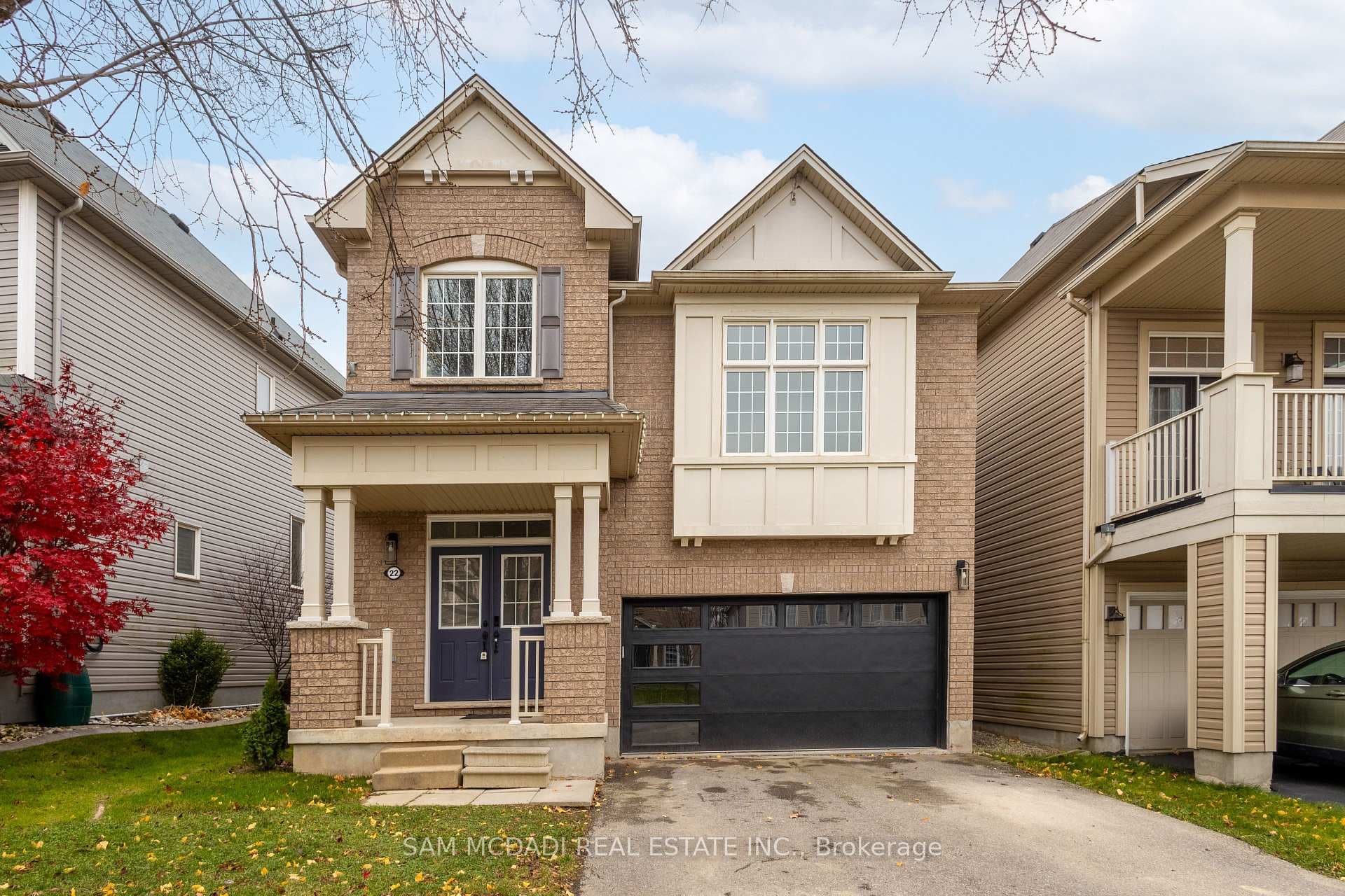 22 Lambert Crescent photo 1
