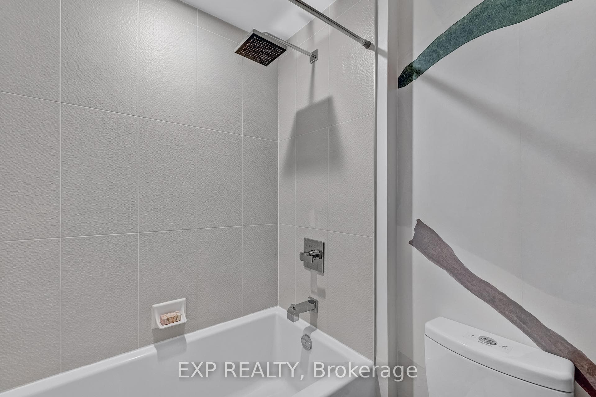 510 King Street Unit 409 photo 33