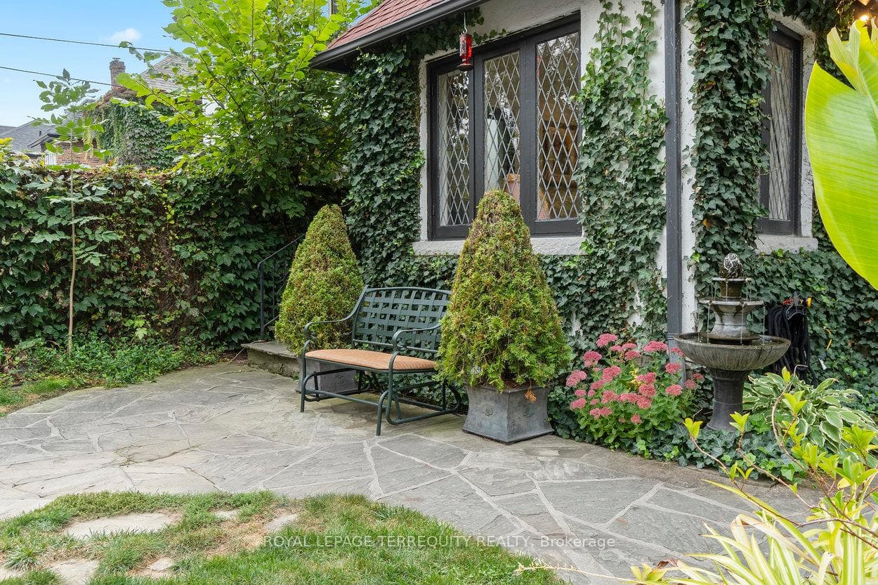 27 Jackson Avenue photo 39