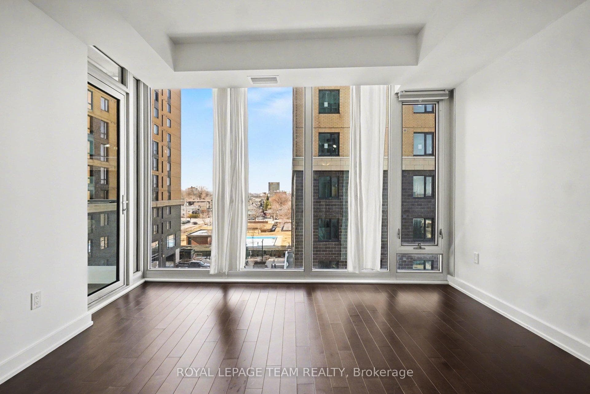111 Champagne Avenue Unit 406 photo 18