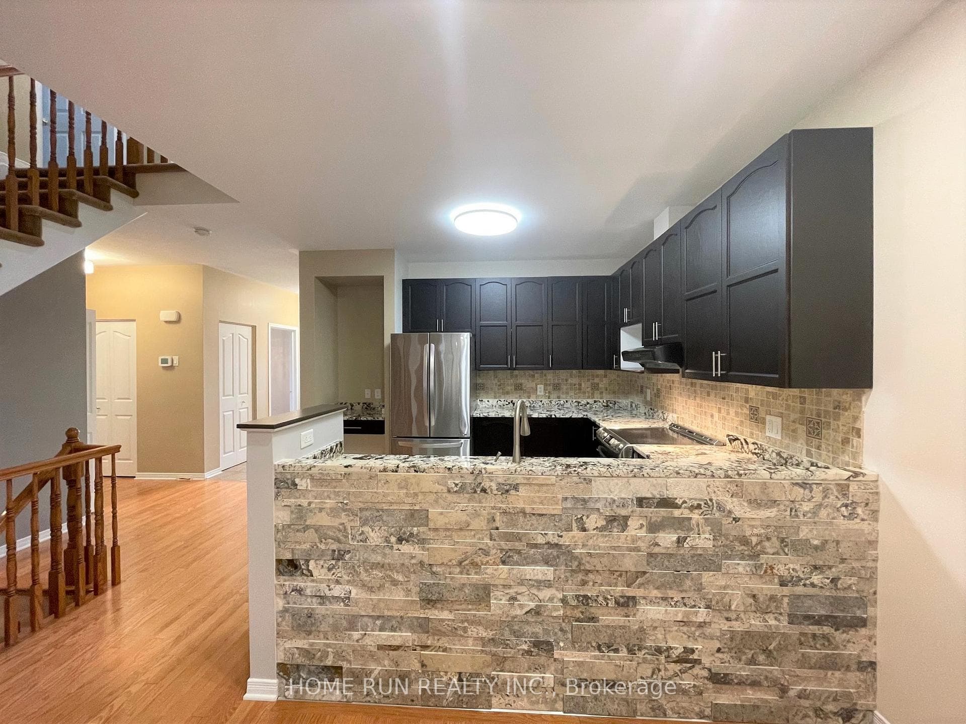 180 Hartsmere Drive photo 6
