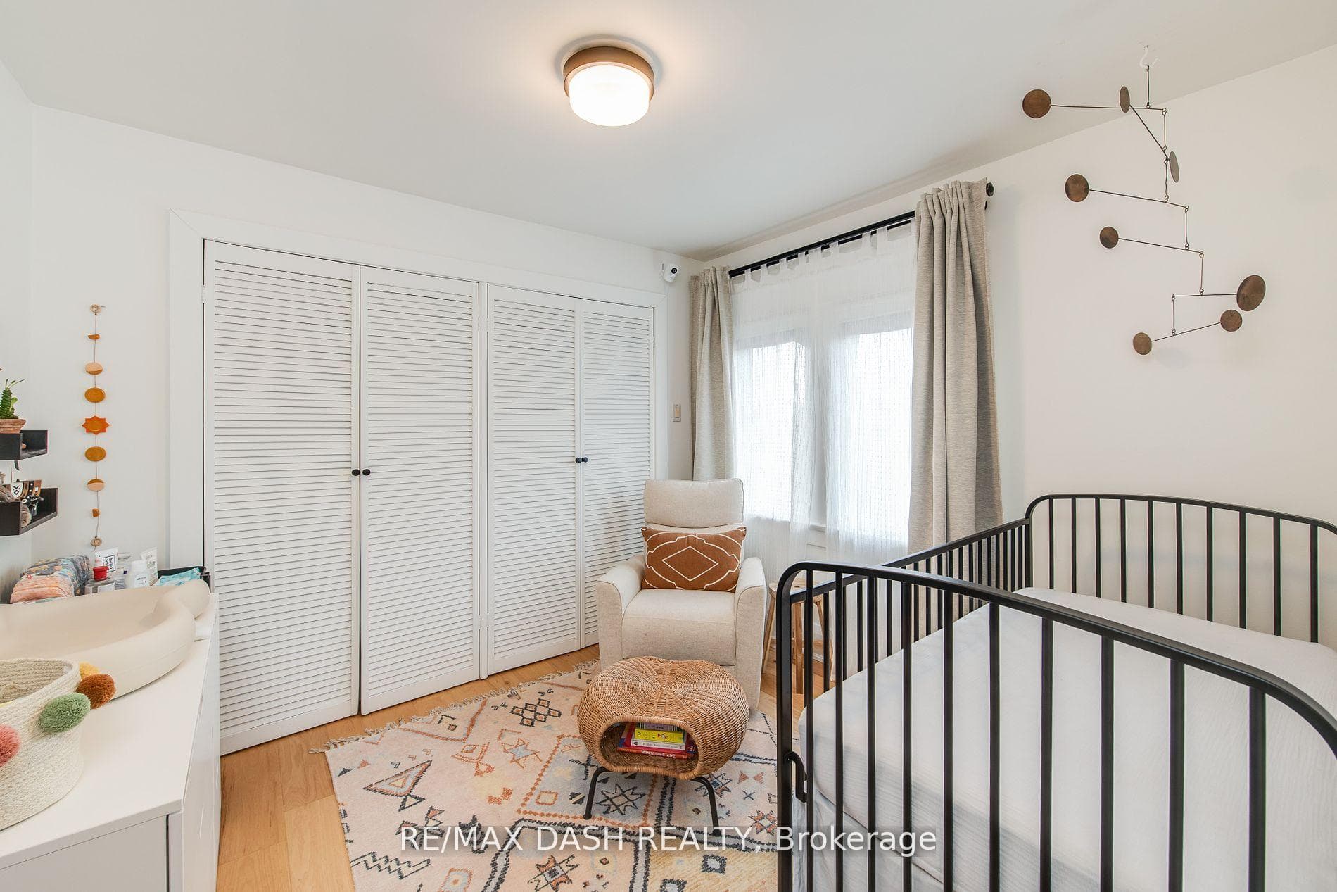 74 Oak Park Avenue photo 14