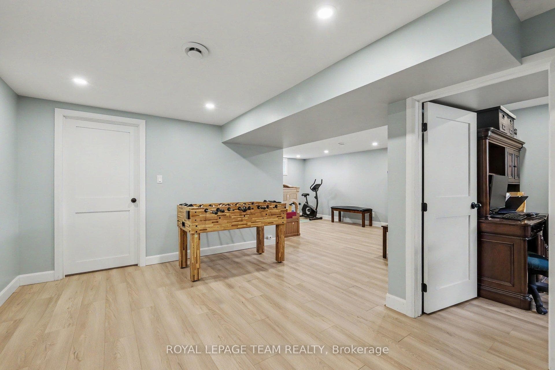 1246 South Gower Drive photo 24