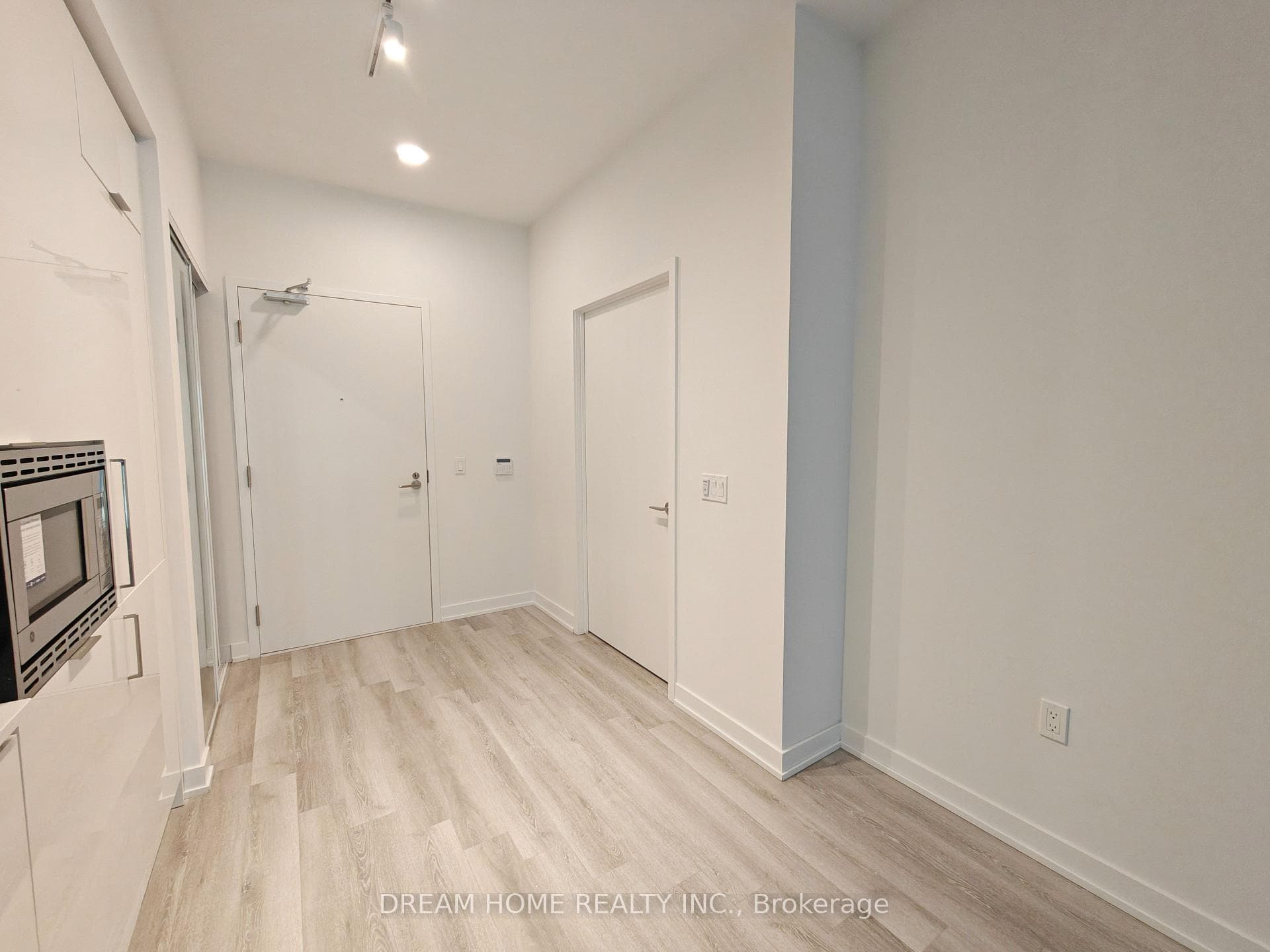 238 Simcoe Street Unit 1107 photo 12