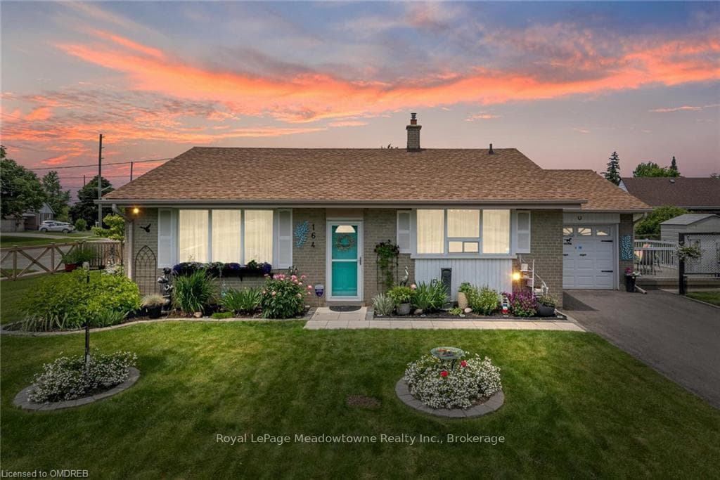 164 PRINCE CHARLES Drive photo 2
