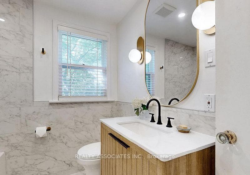 15 White Avenue photo 13