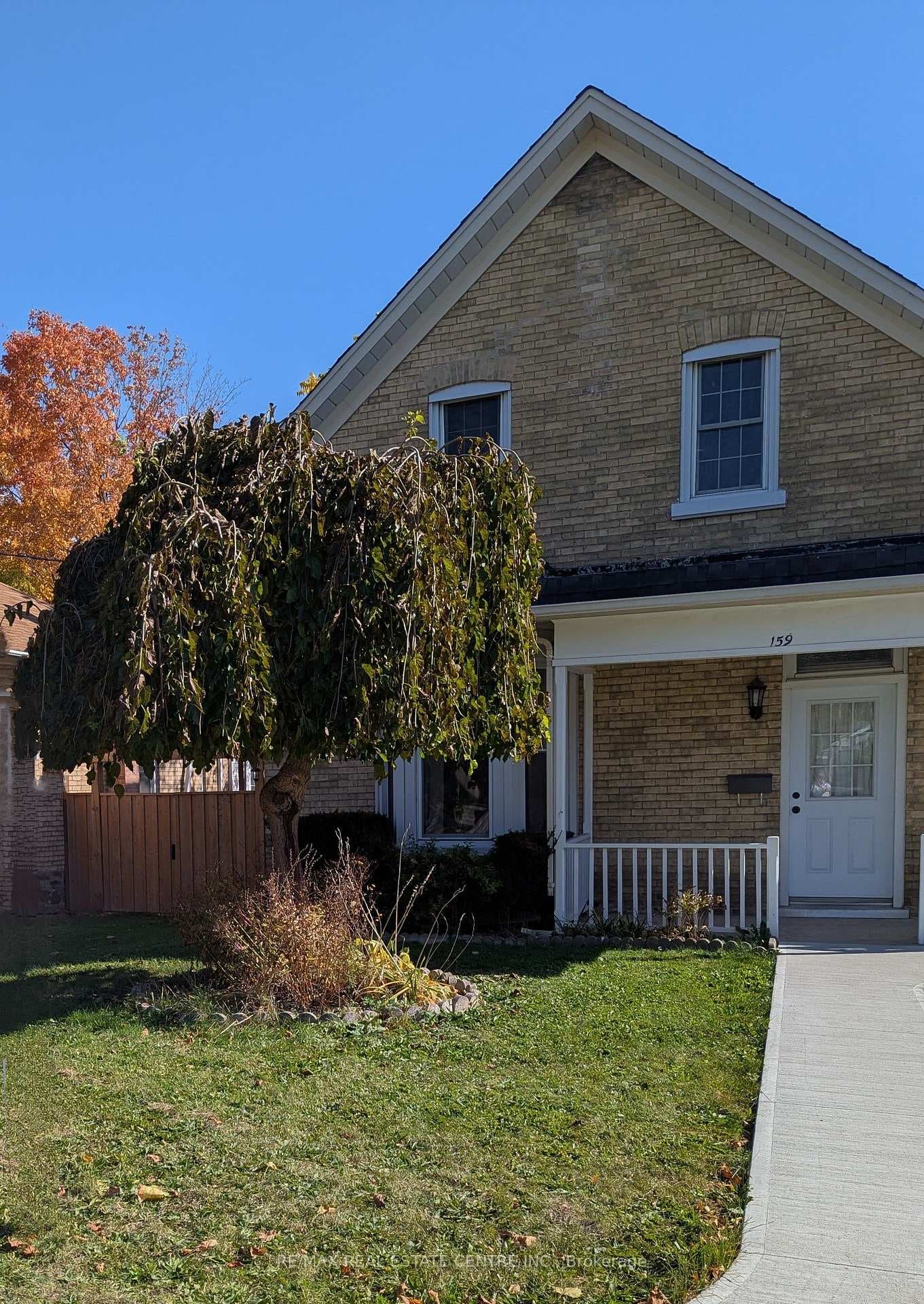 159 Wellington Street photo 3