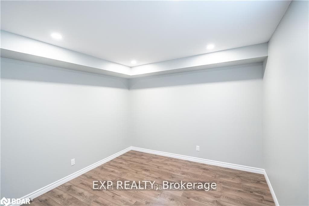 19 Loon Avenue Unit Lower Level photo 13
