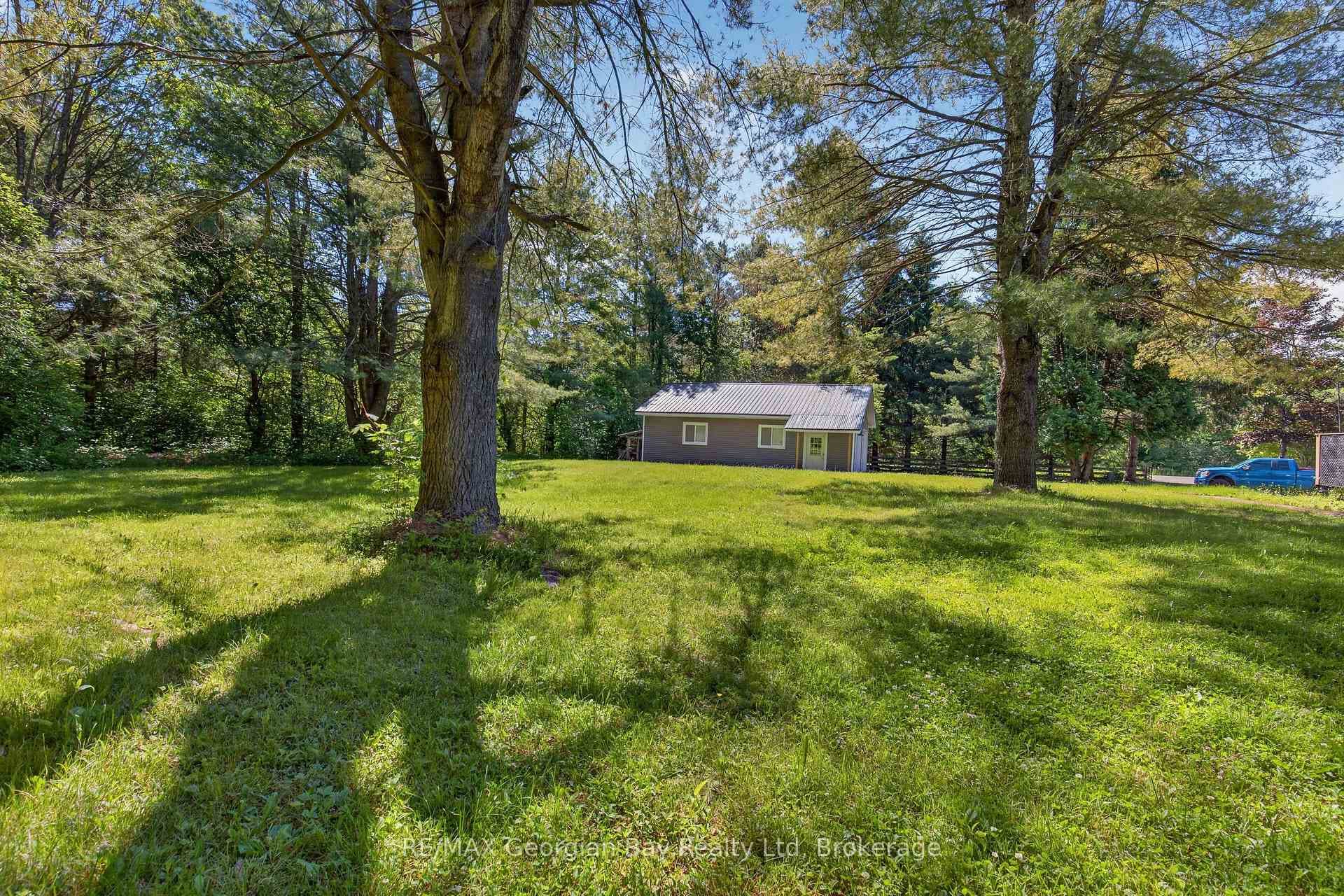 450 Ellerys Side Road photo 31